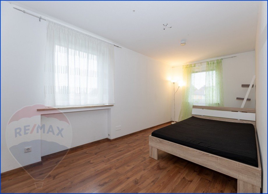 Immobilienmakler Pei�enberg Andr� Stockhausen verkauf-10 Etagenwohnung Pei�enberg