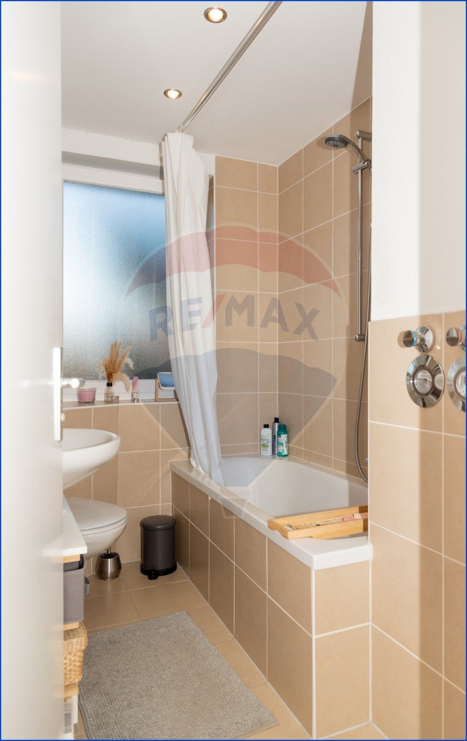 RXEC23AS0067_Bad Etagenwohnung Kaufbeuren