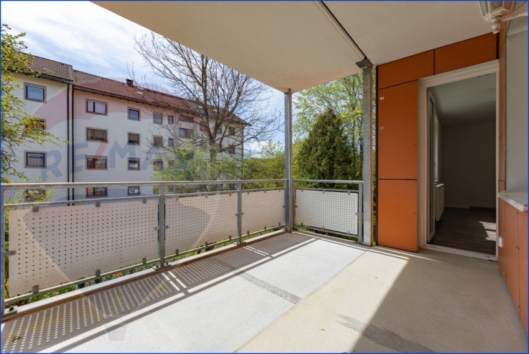 Immobilienmakler Schongau Marienplatz Andre Stockhausen -135 Kaufbeuren Etagenwohnung VERMIETET !!! - Charmante 3-Zimmer-Wohnung: Erstbezug nach Sanierung mit Balkon in Ruhelage!