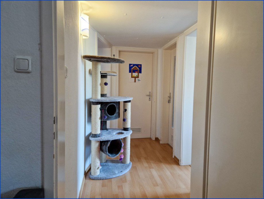 RXEC23AS0042_KF_SMW_ Flur Etagenwohnung Kaufbeuren