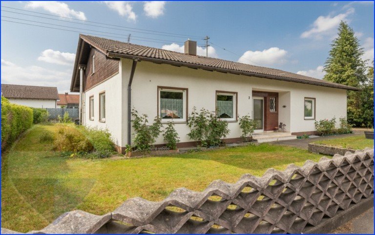 Immobilienmakler-schongau-Haus zu verkaufen Hurlach Andre Stockhausen Hurlach Einfamilienhaus Familienfreundlicher Bungalow in Hurlach in ruhiger Lage - Wohnen auf einer Ebene mit gro�em Garten